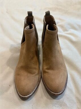 Diba True tan, brown, gold, metallic side, slit ankle booties size 6